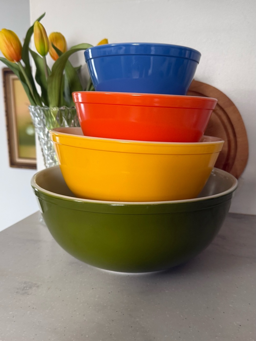 Pyrex Reverse Primary Nesting Bowl Set -Almost New